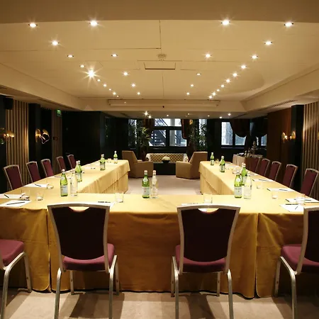 60 Hyde Park Gate Hotel 